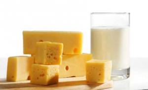 Молоко и сыр